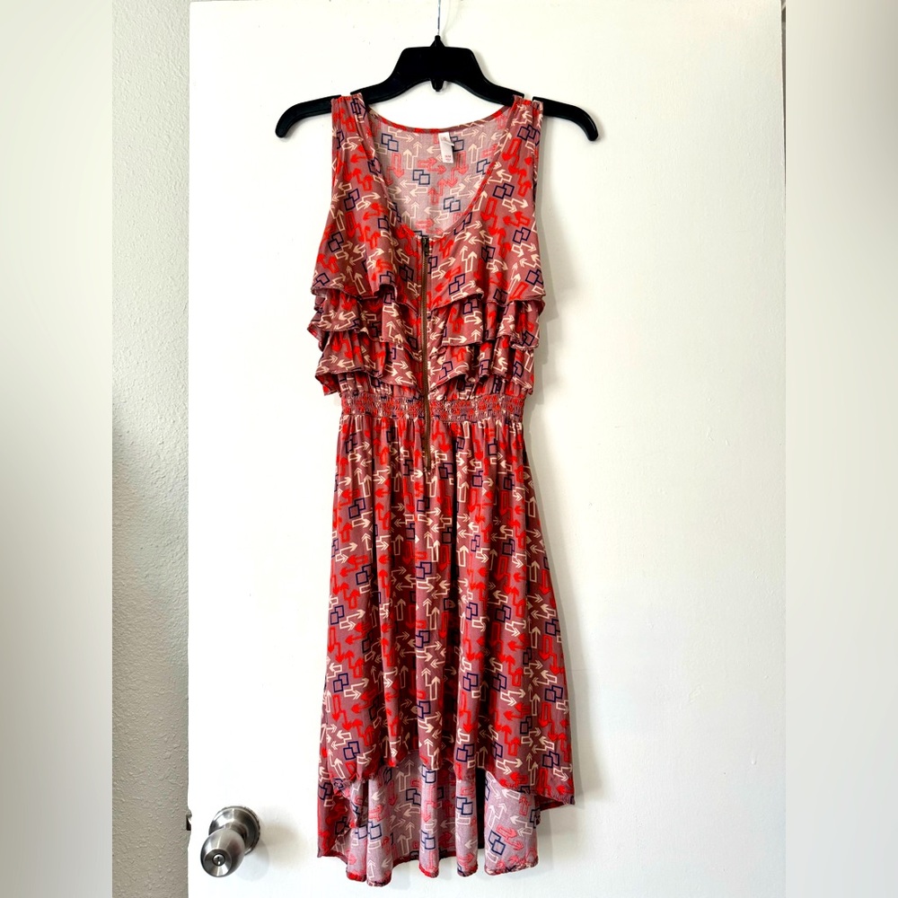 Xhilaration Dip Hem Dress (M) Arrow Pattern